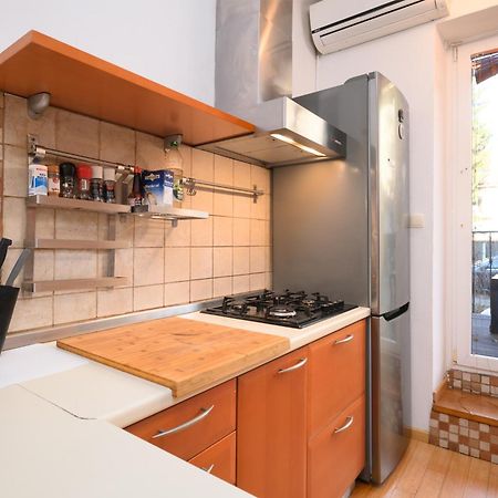 Urban View Apartment With Free Parking ลูบลิยานา ภายนอก รูปภาพ